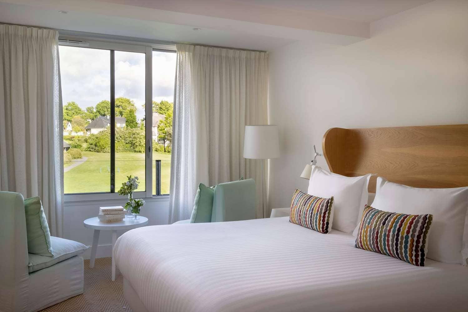 Best Western Plus Le Roi Arthur Hotel & Spa Ploërmel Exteriör bild