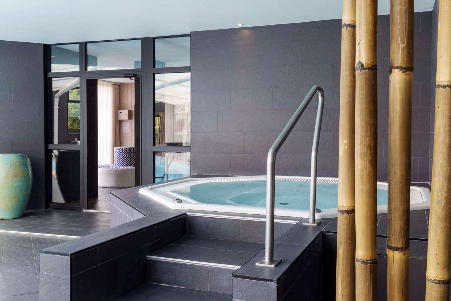 Best Western Plus Le Roi Arthur Hotel & Spa Ploërmel Exteriör bild