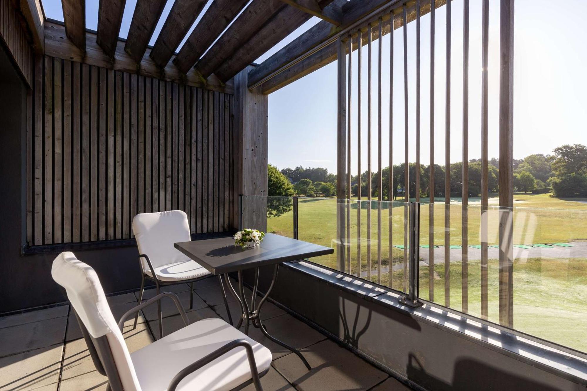 Best Western Plus Le Roi Arthur Hotel & Spa Ploërmel Exteriör bild